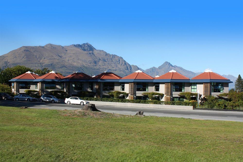 Blue Peaks Aparthotel